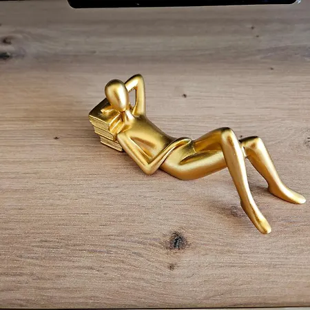 Golden Apartment
